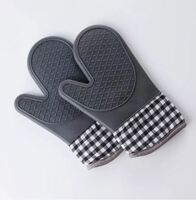 Рукавица 28 см силикон. 2 шт в упак.